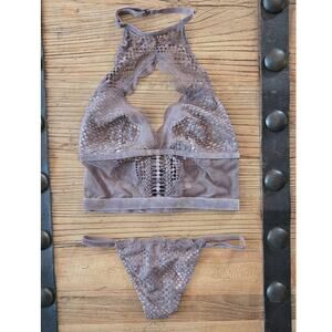 Victoria's Secret Very Sexy Taupe Halter bralette and V String Thong sz XS